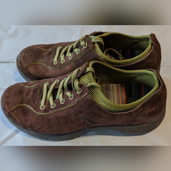 Dansko Slip Resistant Brown and Green, Leather Shoes, Size 39 - Picture 3 of 9